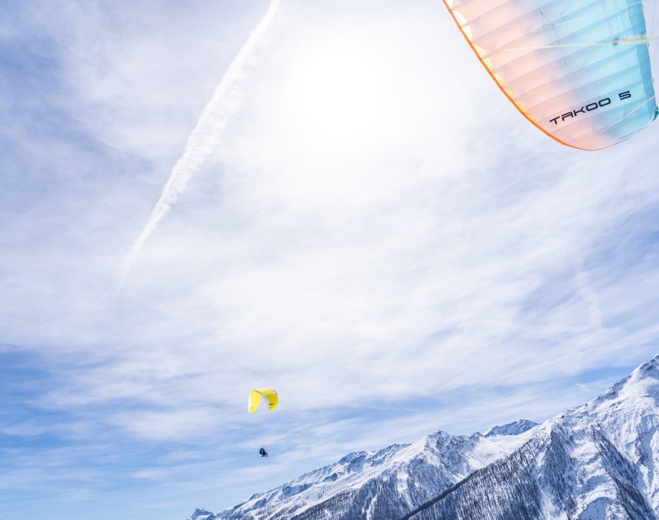 Vol parapente biplace en Ski à Pelvoux, avec Pollen Parapente